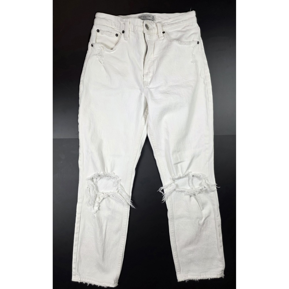 Abercrombie and Finch White Distressed The Mom High Rise Women's Size 26